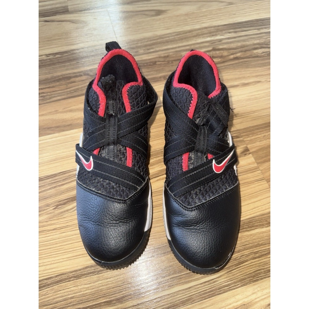 Nike Boys LeBron Soldier 12 GS Basketball Shoes‎ Black AA1352-001 Strap Sz 3Y 3